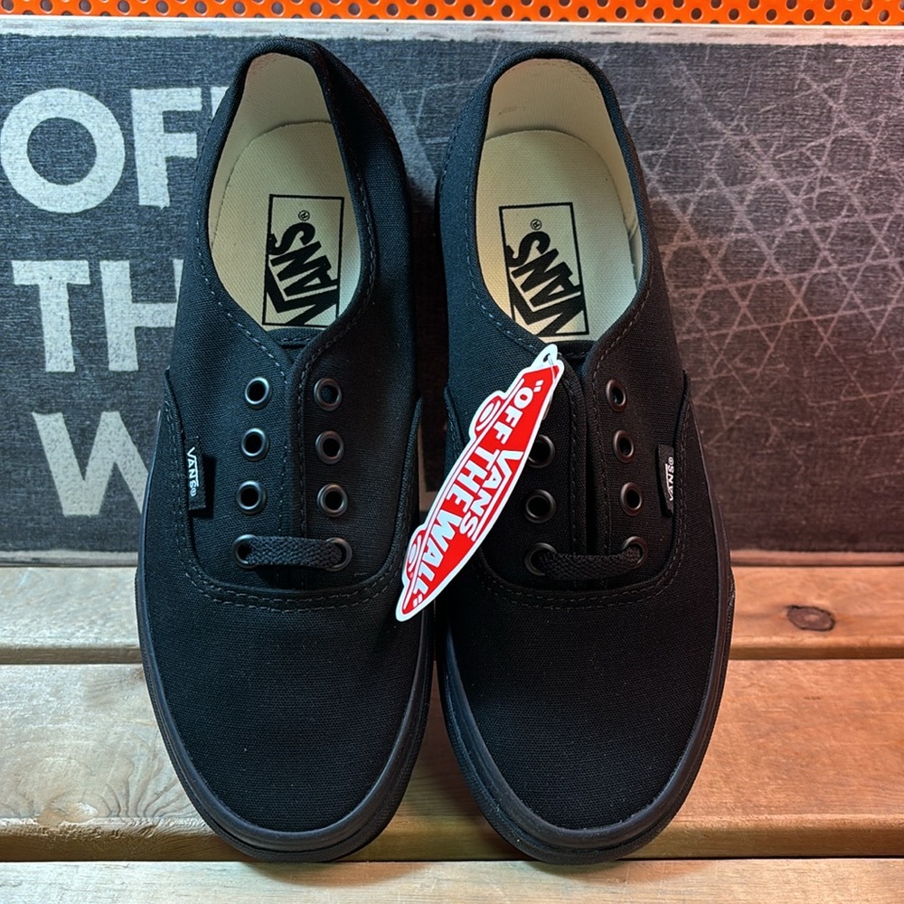 Vans Women's Authentic in Black/Black - Picture 2 of 9
